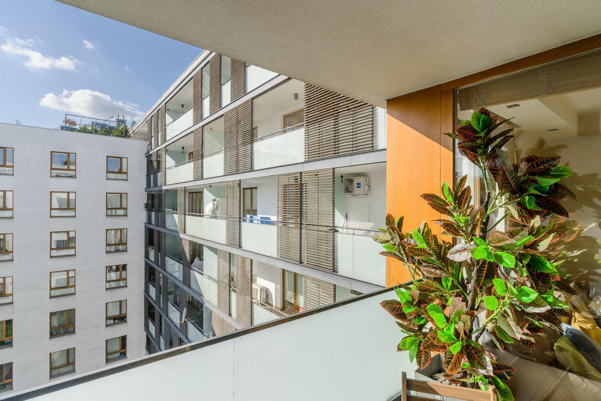 Apartment Lumina With A Large Balcony Near Presidential Palace And River Warsaw