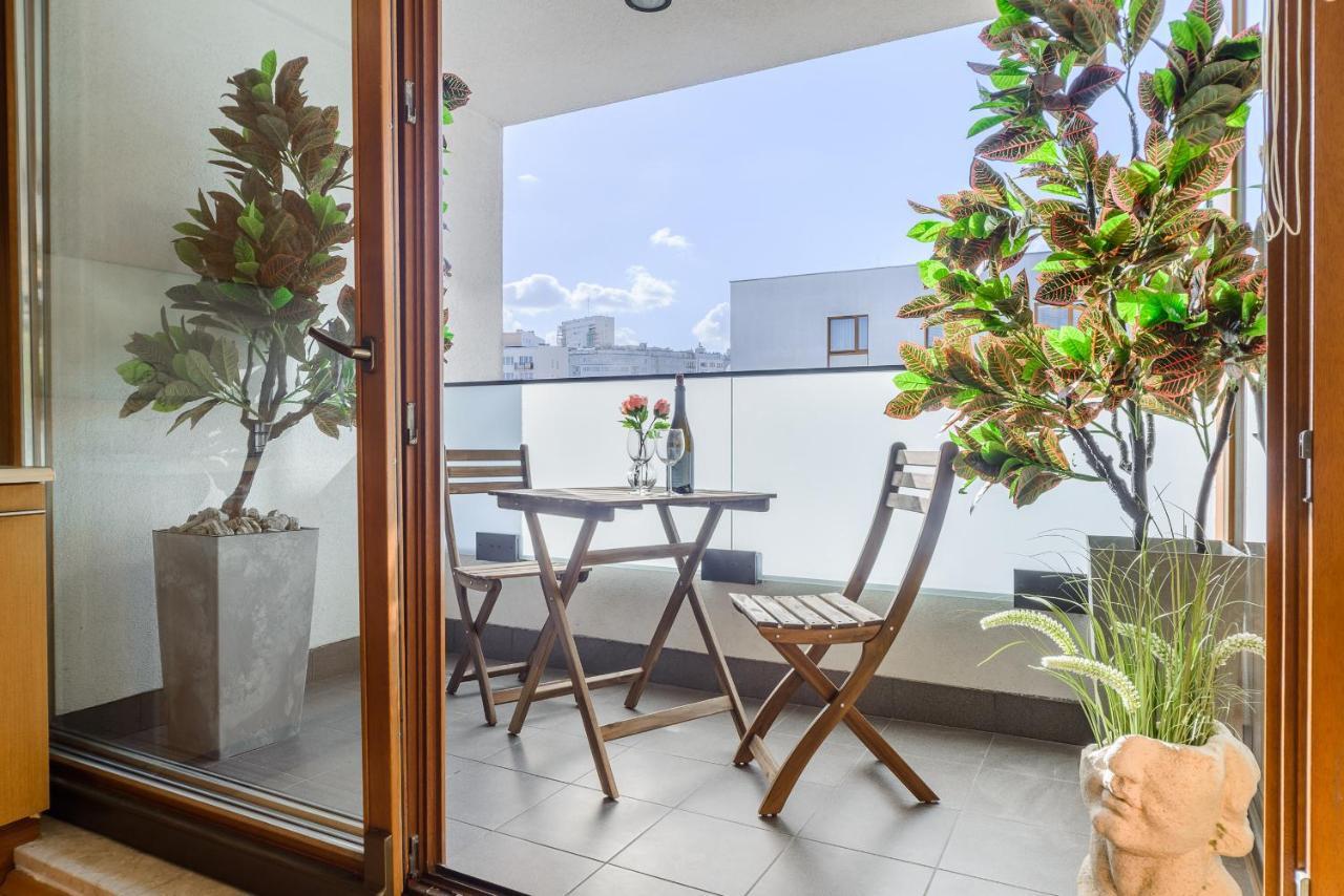Apartmán Lumina With A Large Balcony Near Presidential Palace And River